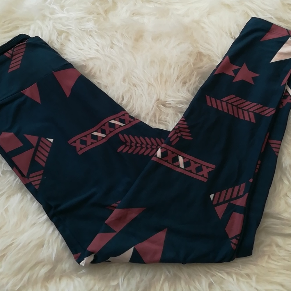 Lularoe One Size Butter Leggings NWOT